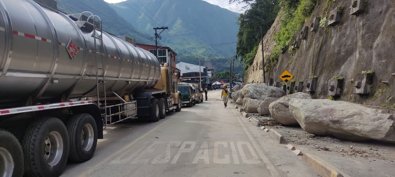 Gobierno y autoridades departamentales logran acuerdos con la comunidad de Guayabetal Gobierno y autoridades departamentales logran acuerdos con la comunidad de Guayabetal