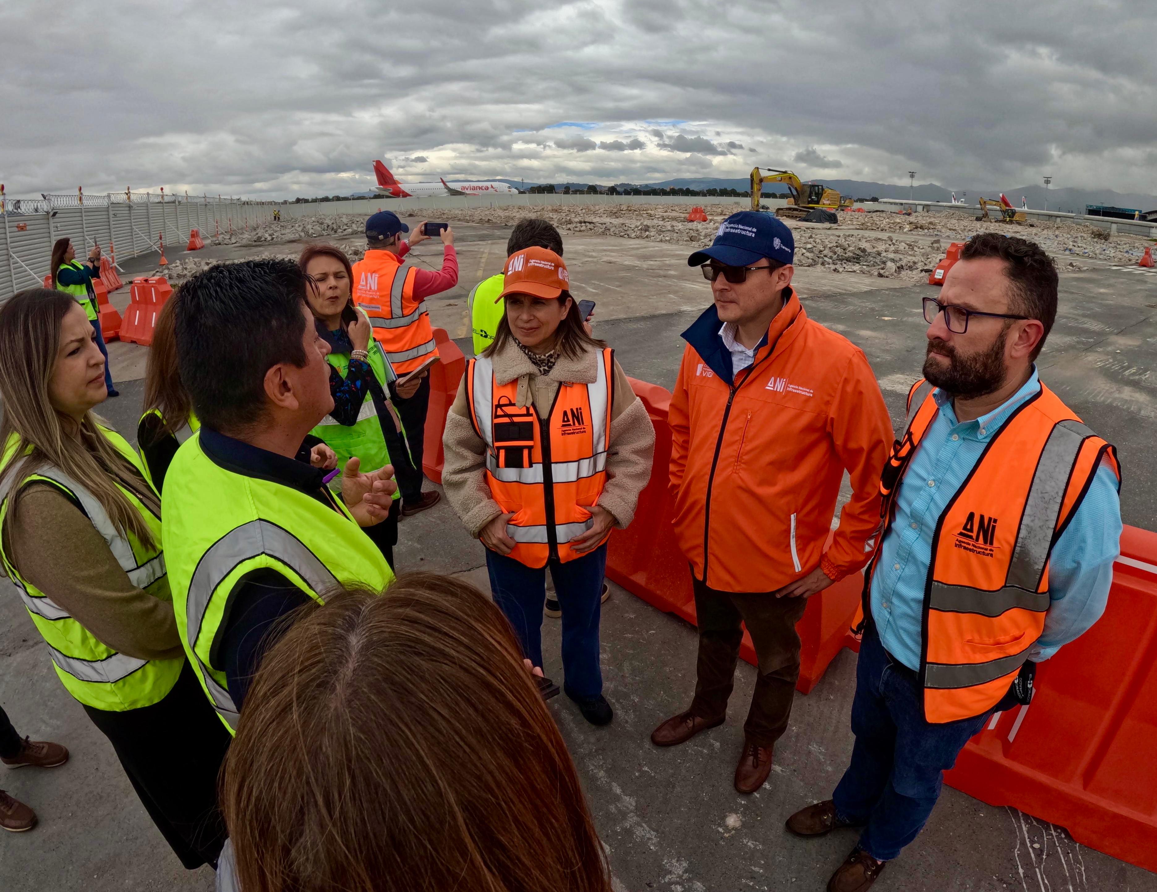 Avanzan las obras de mejoramiento del Aeropuerto Internacional El Dorado Avanzan las obras de mejoramiento del Aeropuerto Internacional El Dorado