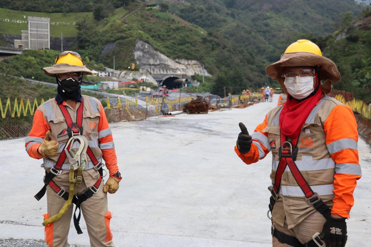 RÁPIDO REINICIO DE OBRAS DE INFRAESTRUCTURA APOYÓ LA ECONOMÍA Y GENERÓ EMPLEO DURANTE PANDEMIA POR COVID-19 RÁPIDO REINICIO DE OBRAS DE INFRAESTRUCTURA APOYÓ LA ECONOMÍA Y GENERÓ EMPLEO DURANTE PANDEMIA POR COVID-19