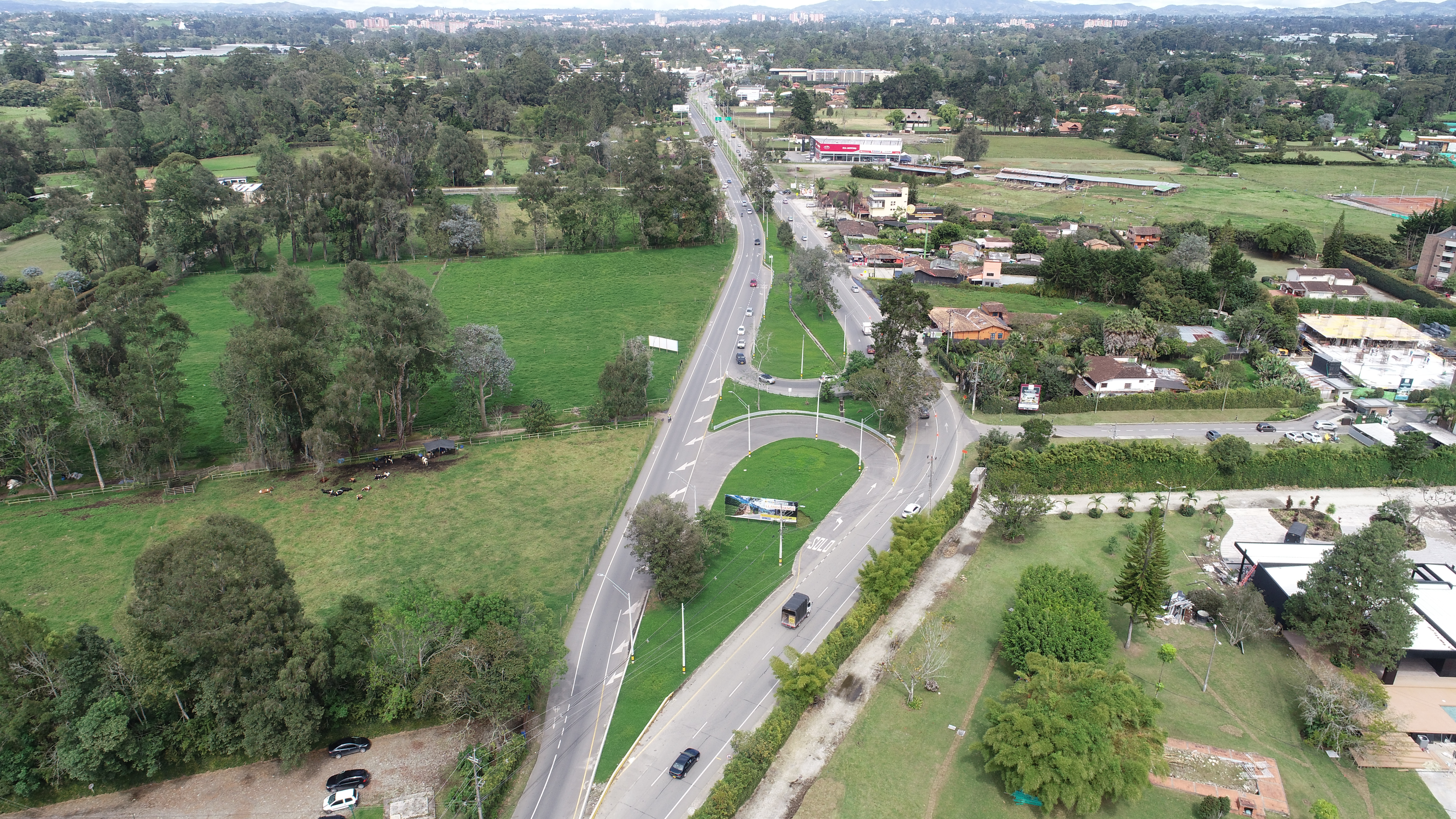 Con inversiones por $119.189 millones, Gobierno Duque entrega en Antioquia ocho kilómetros de segunda calzada, incluida nueva intersección, entre Llanogrande – Rionegro - El Tablazo Con inversiones por $119.189 millones, Gobierno Duque entrega en Antioquia ocho kilómetros de segunda calzada, incluida nueva intersección, entre Llanogrande – Rionegro - El Tablazo