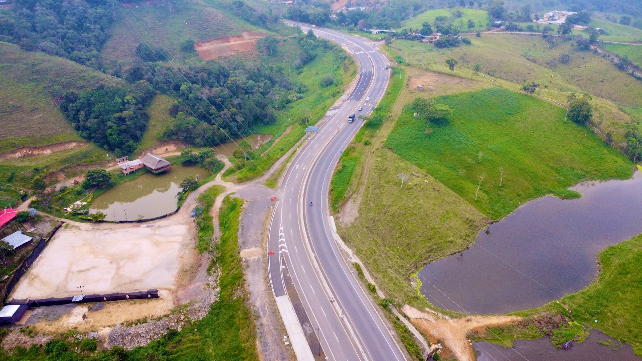 Con inversiones totales por $63.53 billones de pesos en CAPEX y una ejecución del 80% avanzan las obras 4G en el país Con inversiones totales por $63.53 billones de pesos en CAPEX y una ejecución del 80% avanzan las obras 4G en el país