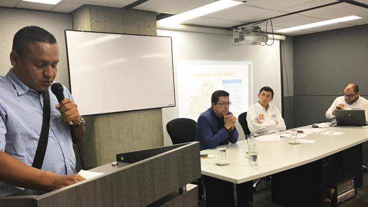 ANI y la Gobernación de Antioquia concertaron con la comunidad seguimiento a construcción de Transversal de las Américas ANI y la Gobernación de Antioquia concertaron con la comunidad seguimiento a construcción de Transversal de las Américas