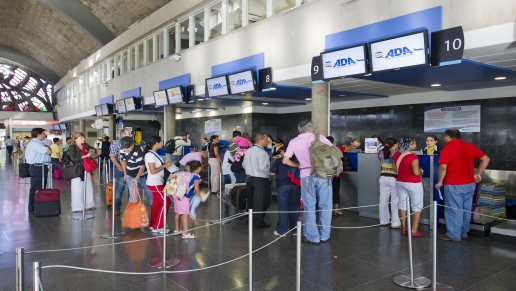 Más de 59 millones de viajeros transitan al año por los aeropuertos a cargo de la ANI Más de 59 millones de viajeros transitan al año por los aeropuertos a cargo de la ANI