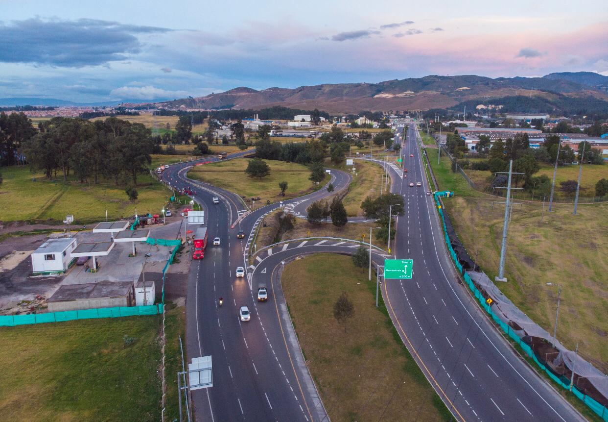 ANI pone en operación obras viales entre Soacha y Sibaté que pertenecen al proyecto del Tercer Carril Bogotá – Girardot ANI pone en operación obras viales entre Soacha y Sibaté que pertenecen al proyecto del Tercer Carril Bogotá – Girardot