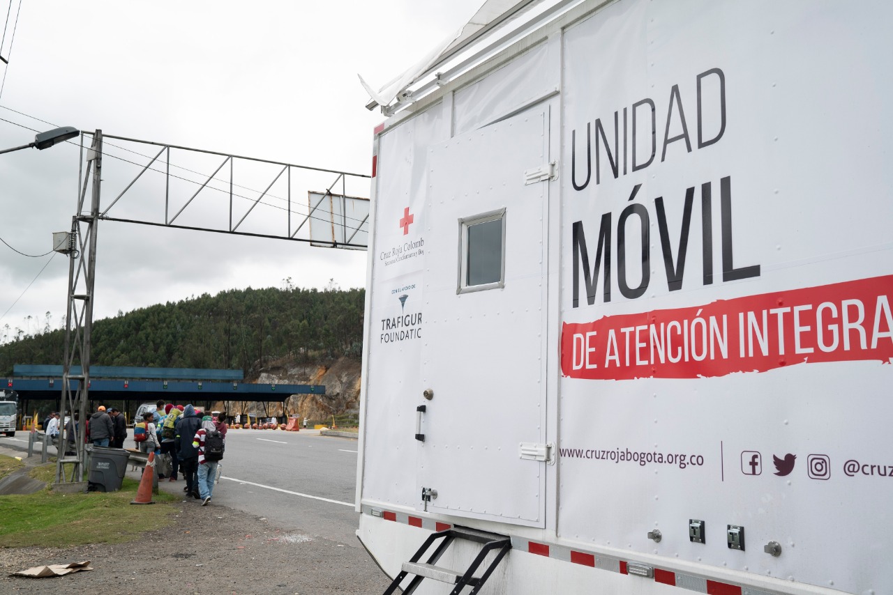 EN PLAN NAVIDAD ANI FORTALECE ESPACIO DE AYUDA HUMANITARIA PARA CAMINANTES QUE TRANSITAN POR LA VÍA BOGOTÁ-GIRARDOT EN PLAN NAVIDAD ANI FORTALECE ESPACIO DE AYUDA HUMANITARIA PARA CAMINANTES QUE TRANSITAN POR LA VÍA BOGOTÁ-GIRARDOT