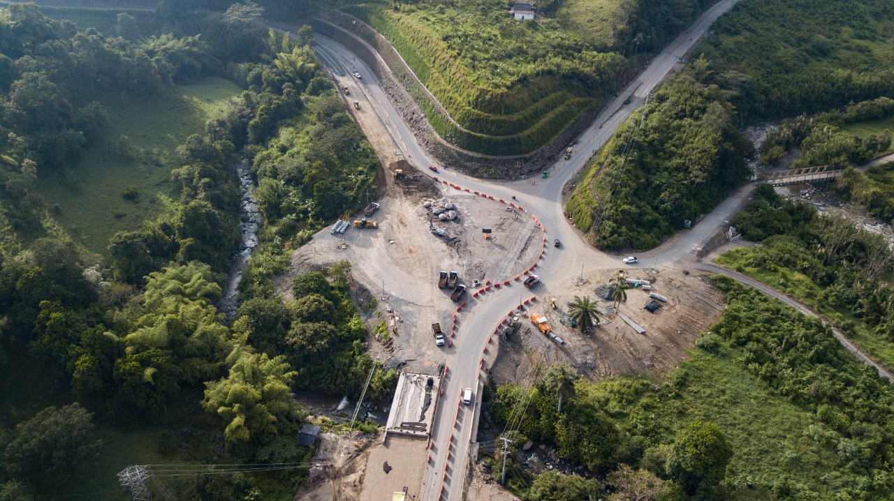 Habilitada circulación continua en 31km del Proyecto Pacífico 3, mejorando conexión entre Medellín y Manizales Habilitada circulación continua en 31km del Proyecto Pacífico 3, mejorando conexión entre Medellín y Manizales