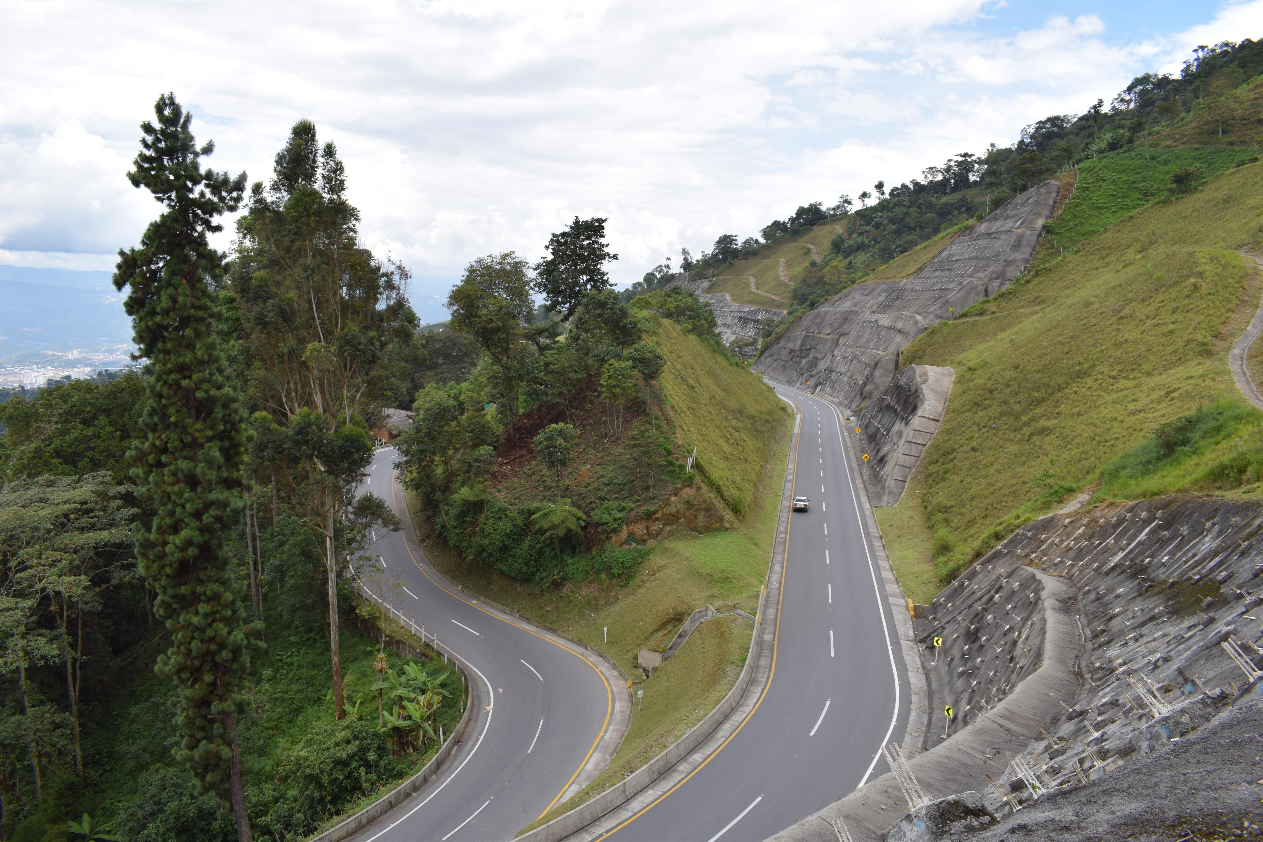 COMUNICADO A LA OPINIÓN PÚBLICA SOBRE EL PROYECTO VIAL BUCARAMANGA-PAMPLONA COMUNICADO A LA OPINIÓN PÚBLICA SOBRE EL PROYECTO VIAL BUCARAMANGA-PAMPLONA