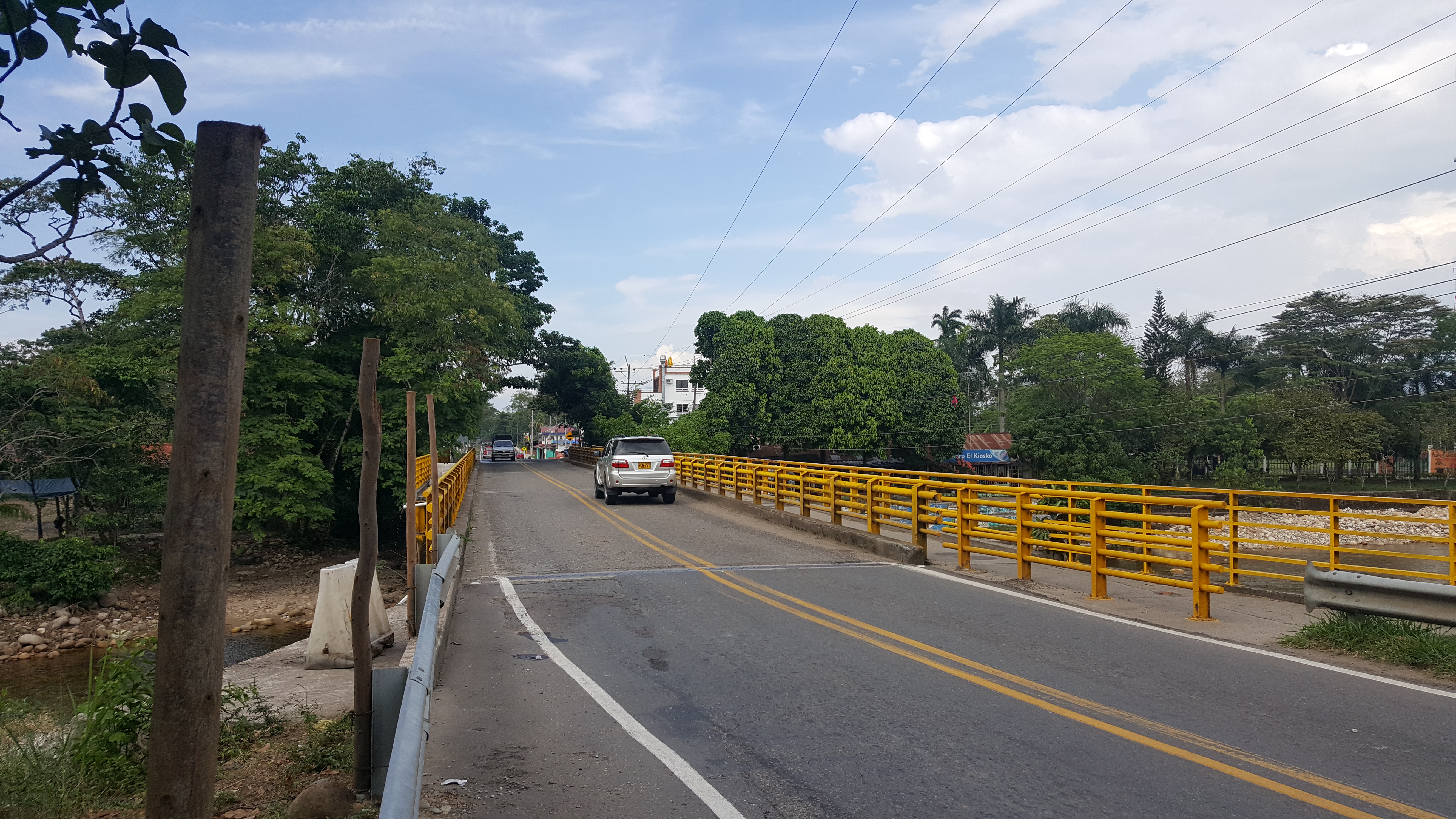 Por trabajos en la vía, habrá paso alterno a un carril en el corredor Villavicencio - Granada Por trabajos en la vía, habrá paso alterno a un carril en el corredor Villavicencio - Granada