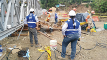 A buen ritmo avanza instalación de la estructura del puente metálico en Mocoa, Putumayo A buen ritmo avanza instalación de la estructura del puente metálico en Mocoa, Putumayo