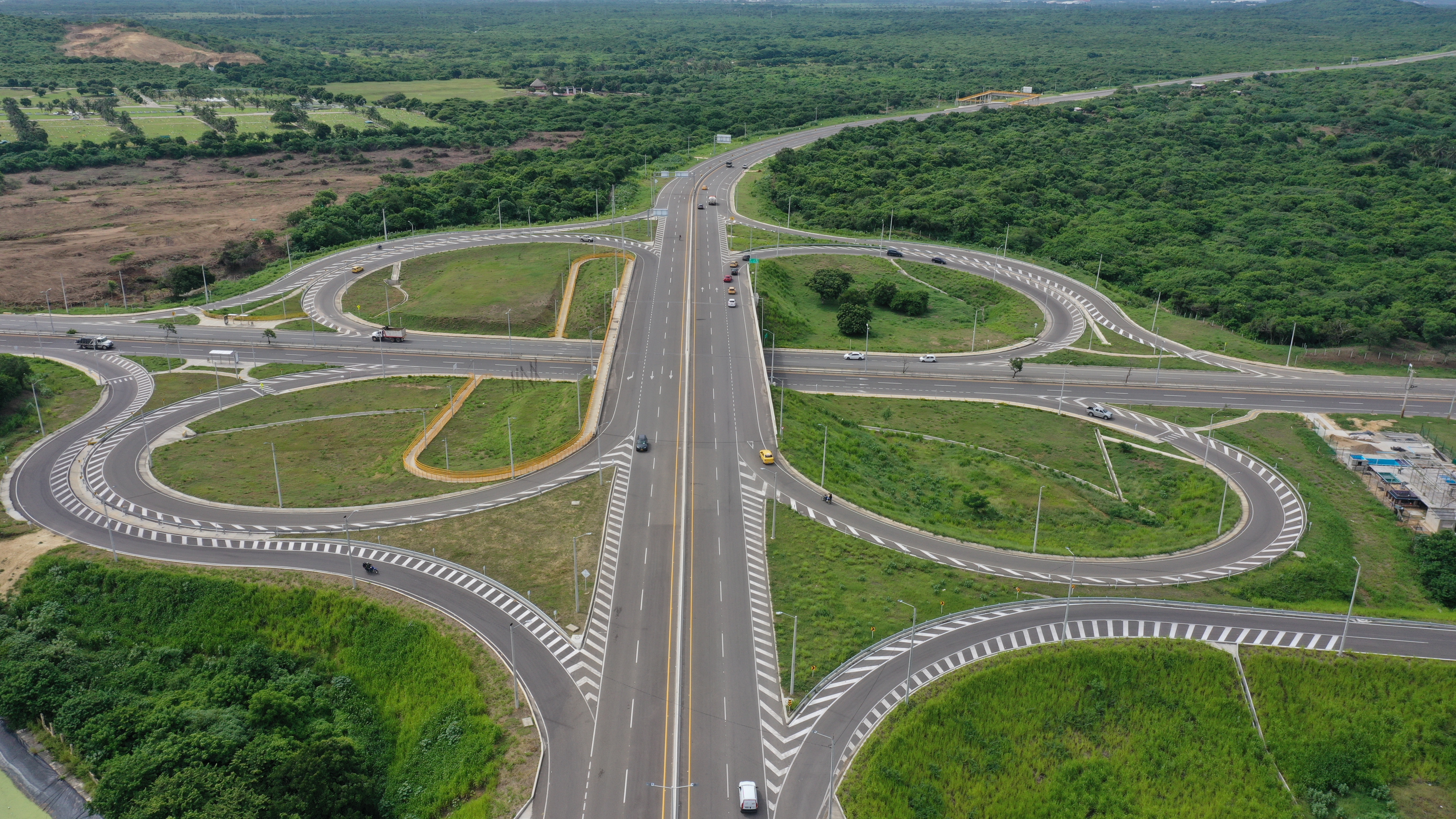 El Gobierno nacional entrega el proyecto Cartagena-Barranquilla y Circunvalar de la Prosperidad: su cuarta vía de 4G El Gobierno nacional entrega el proyecto Cartagena-Barranquilla y Circunvalar de la Prosperidad: su cuarta vía de 4G