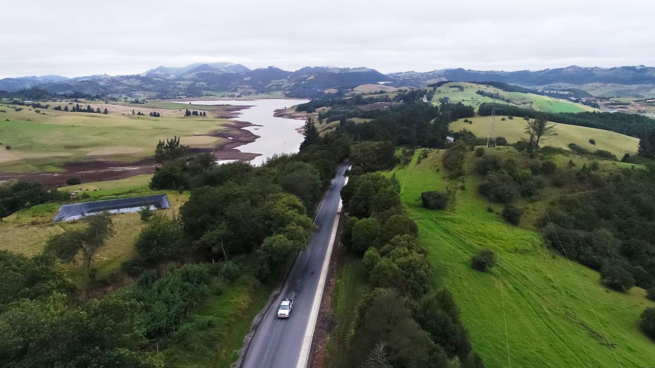 El Ministerio de Transporte y las entidades del sector trabajan para mitigar el impacto del cierre de la vía Bogotá – Villavicencio El Ministerio de Transporte y las entidades del sector trabajan para mitigar el impacto del cierre de la vía Bogotá – Villavicencio
