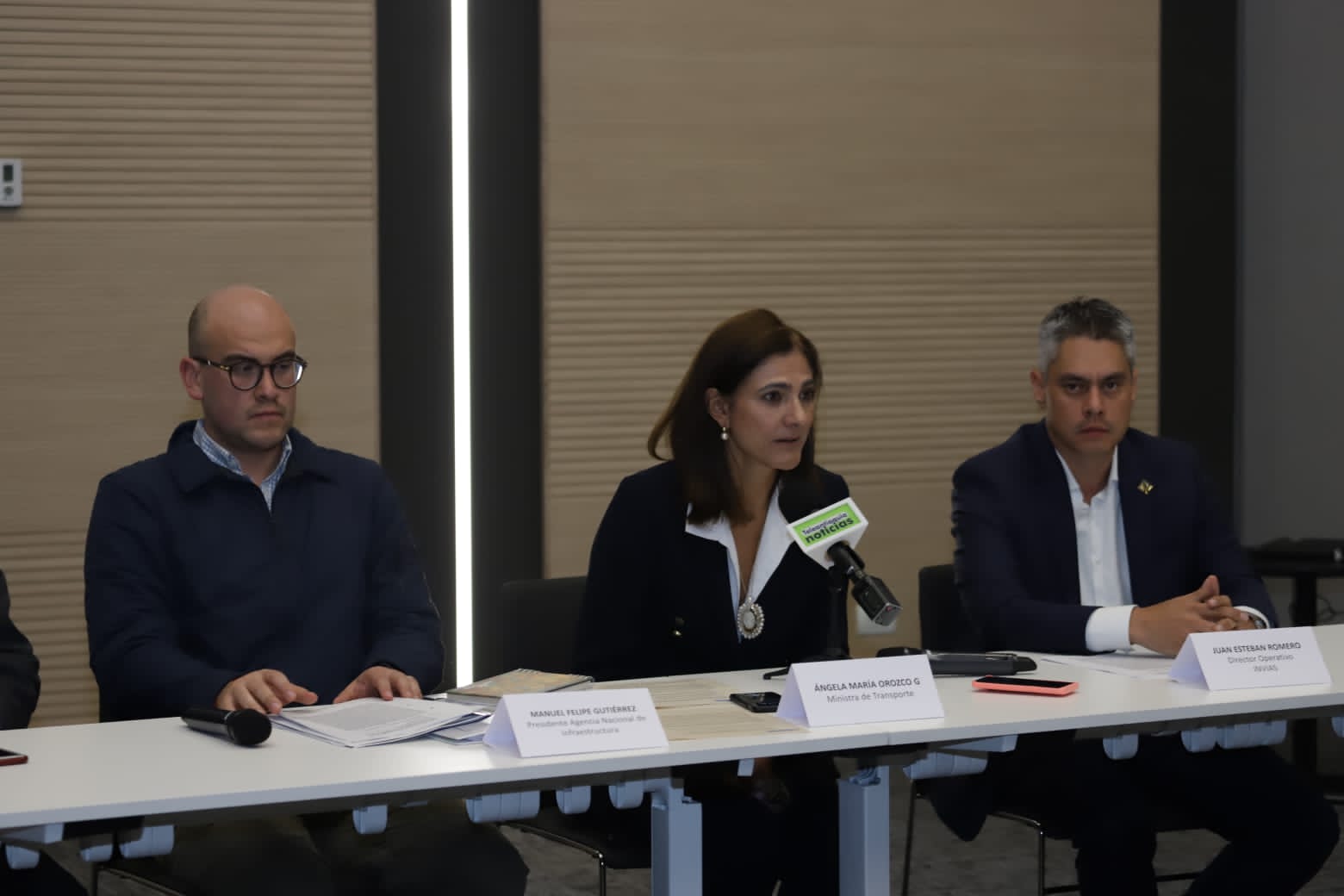 Se firma convenio para el mejoramiento de la vía Venecia – Bolombolo, que beneficiará a la comunidad del suroeste antioqueño Se firma convenio para el mejoramiento de la vía Venecia – Bolombolo, que beneficiará a la comunidad del suroeste antioqueño