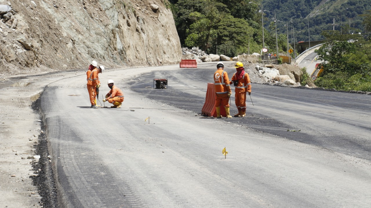 Presidente Iván Duque confirma el tránsito de vehículos las 24 horas en corredor vial Bogotá– Villavicencio Presidente Iván Duque confirma el tránsito de vehículos las 24 horas en corredor vial Bogotá– Villavicencio