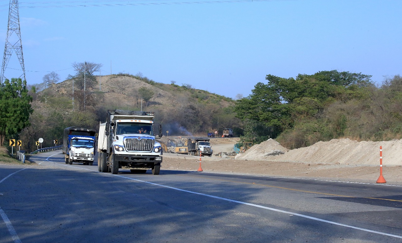 OBRAS EN LA RUTA DEL SOL 3 REACTIVARON LA ECONOMÍA REGIONAL OBRAS EN LA RUTA DEL SOL 3 REACTIVARON LA ECONOMÍA REGIONAL