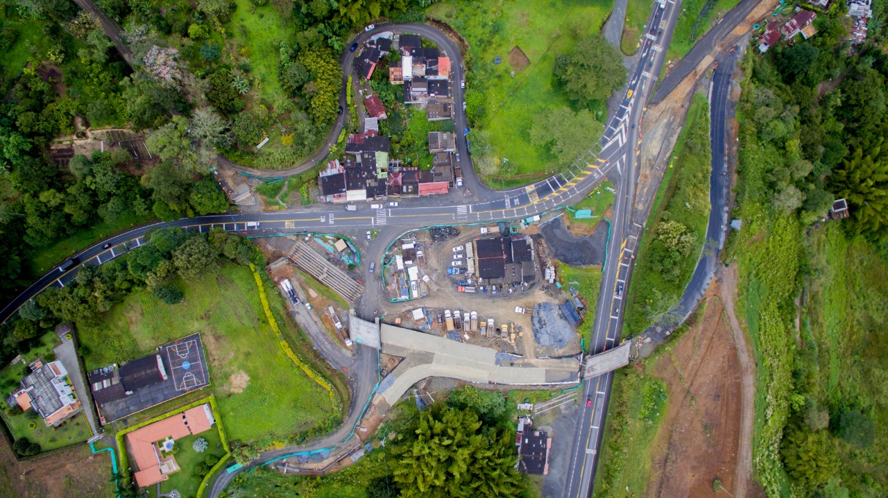 Gobierno Nacional mejora conexión entre Dosquebradas y Santa Rosa de Cabal, en Risaralda, con la construcción de intersección a desnivel Gobierno Nacional mejora conexión entre Dosquebradas y Santa Rosa de Cabal, en Risaralda, con la construcción de intersección a desnivel