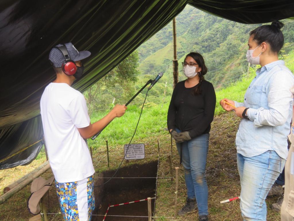 Jóvenes en Antioquia se lanzan al rescate de sus tradiciones con el programa radial ‘Arqueología crece en mi pueblo’, una iniciativa del proyecto Mar 2, concesión a cargo de la ANI Jóvenes en Antioquia se lanzan al rescate de sus tradiciones con el programa radial ‘Arqueología crece en mi pueblo’, una iniciativa del proyecto Mar 2, concesión a cargo de la ANI