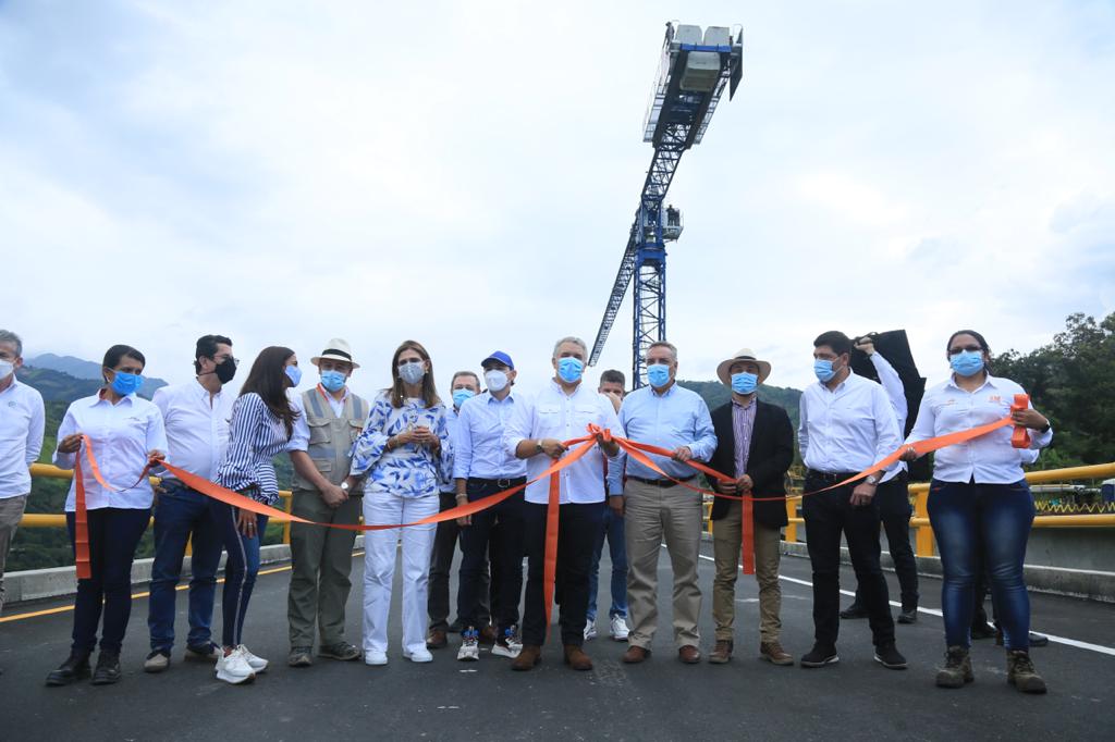 Más hechos y conectividad: Gobierno Nacional entrega 15 km de segunda calzada del proyecto 4G Girardot- Ibagué-Cajamarca Más hechos y conectividad: Gobierno Nacional entrega 15 km de segunda calzada del proyecto 4G Girardot- Ibagué-Cajamarca
