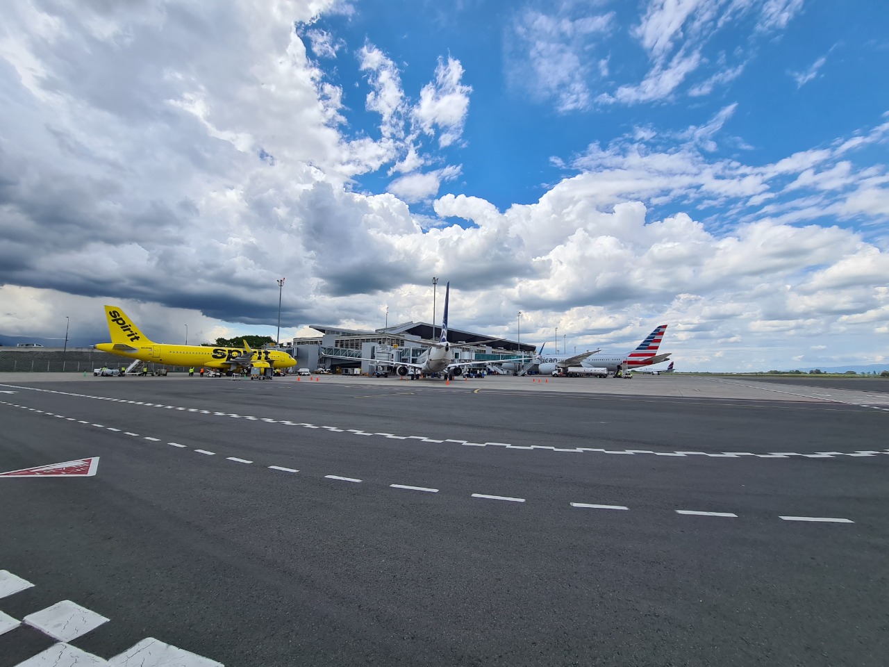 Nueve aeropuertos concesionados por la ANI ya registran los mismos niveles de pasajeros movilizados antes de la pandemia Nueve aeropuertos concesionados por la ANI ya registran los mismos niveles de pasajeros movilizados antes de la pandemia