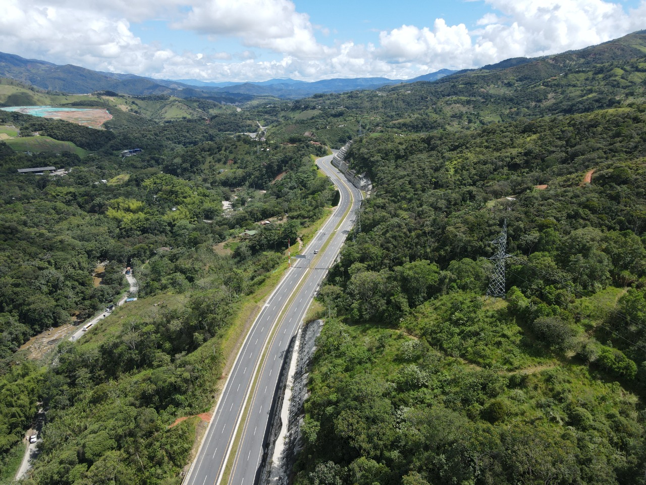 Proyecto Vías del NUS alcanzó acuerdo de refinanciación por $1,4 billones Proyecto Vías del NUS alcanzó acuerdo de refinanciación por $1,4 billones