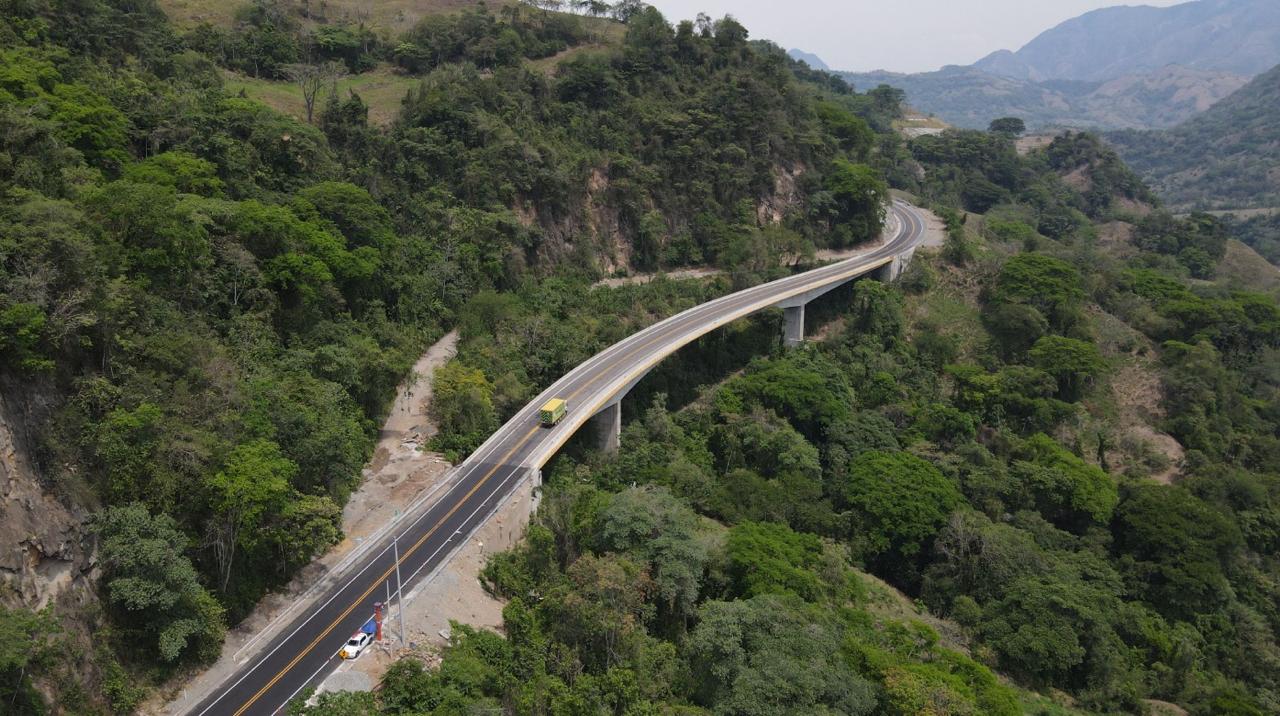 Con la entrega de 46 km de mejoramiento vial, el Gobierno nacional pondrá en operación y mantenimiento el proyecto 4G Autopista Conexión Pacífico 3 Con la entrega de 46 km de mejoramiento vial, el Gobierno nacional pondrá en operación y mantenimiento el proyecto 4G Autopista Conexión Pacífico 3