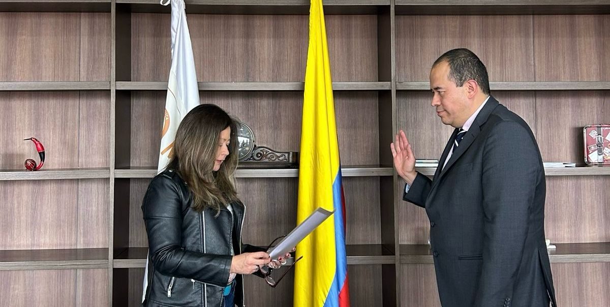 Luis Eduardo Acosta Medina se posesionó como nuevo presidente (e) de la Agencia Nacional de Infraestructura Luis Eduardo Acosta Medina se posesionó como nuevo presidente (e) de la Agencia Nacional de Infraestructura