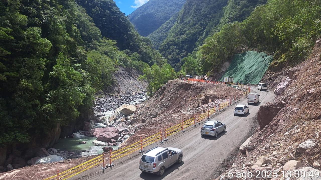ANI habilita paso restringido en el sector de Santa María en la Transversal del Sisga para vehículos de hasta 16 toneladas ANI habilita paso restringido en el sector de Santa María en la Transversal del Sisga para vehículos de hasta 16 toneladas