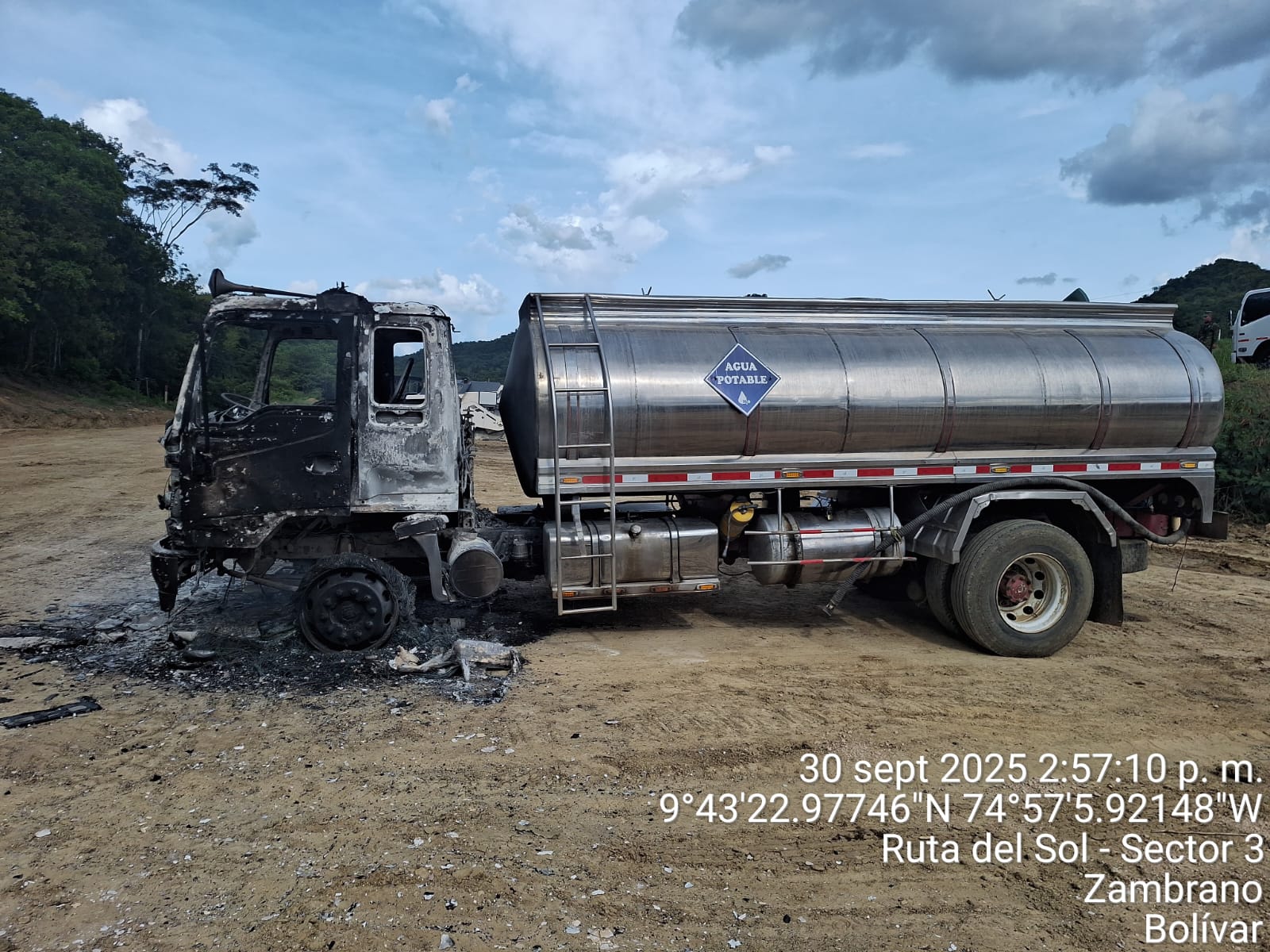 Ministerio de Transporte y ANI rechazan atentado contra equipos y maquinaria del proyecto Ruta de Sol 3, en el municipio de Zambrano Ministerio de Transporte y ANI rechazan atentado contra equipos y maquinaria del proyecto Ruta de Sol 3, en el municipio de Zambrano