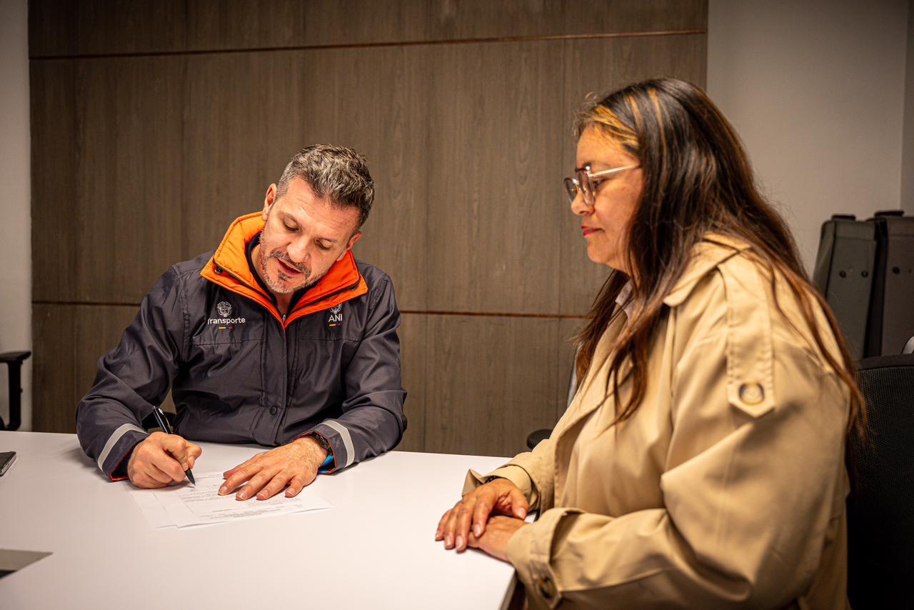 ANI firma acta de inicio de estudios de factibilidad del Corredor Férreo Central para conectar Bogotá, Cundinamarca y Boyacá con los puertos del Caribe ANI firma acta de inicio de estudios de factibilidad del Corredor Férreo Central para conectar Bogotá, Cundinamarca y Boyacá con los puertos del Caribe